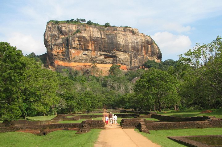 Srilanka Tour Package 7 Nights 8 Days H/B Basis - Photo 1 of 12